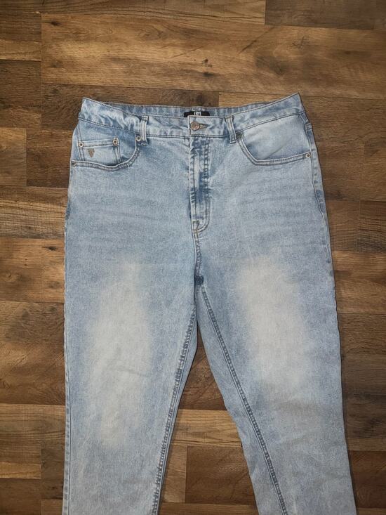 Frye Denim - FRYE women’s high rise straight blue jeans